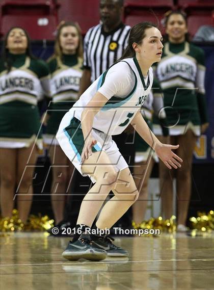 Thumbnail 1 in Sacred Heart vs Lakeside (CIF State D3 Final) photogallery.