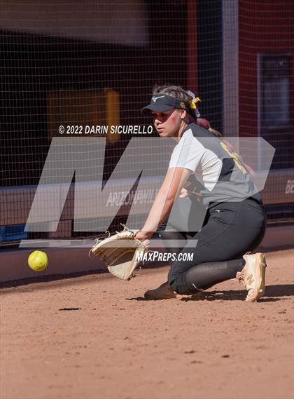 Thumbnail 3 in Canyon del Oro vs Salpointe Catholic (AIA 4A Final) photogallery.