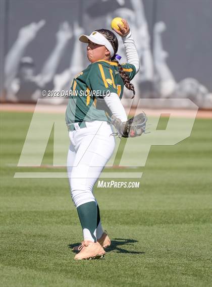Thumbnail 2 in Canyon del Oro vs Salpointe Catholic (AIA 4A Final) photogallery.