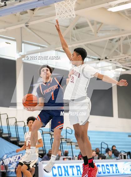 Thumbnail 1 in Fortune Early College vs. Saint Mary's (Crush in the Valley Showcase) photogallery.