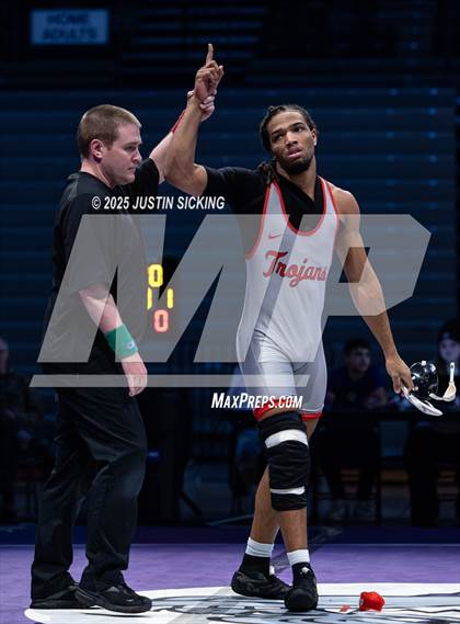 Thumbnail 2 in Brownsburg vs. Center Grove (IHSWCA 4A Final) photogallery.