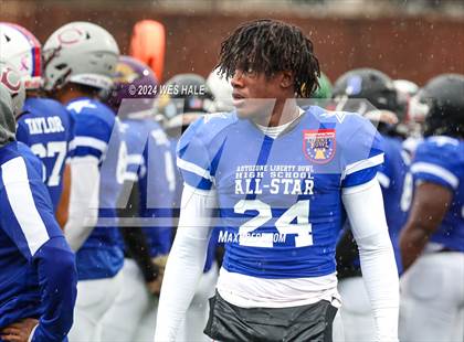 Thumbnail 1 in AutoZone Liberty Bowl All-Star Game photogallery.