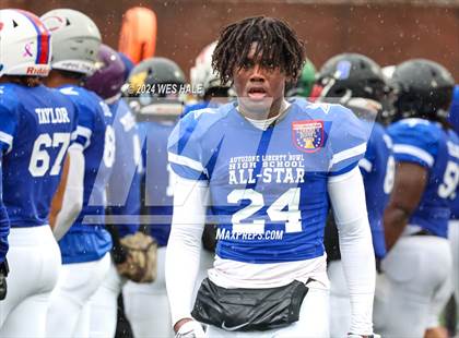 Thumbnail 3 in AutoZone Liberty Bowl All-Star Game photogallery.