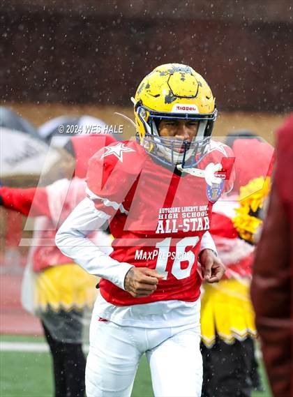 Thumbnail 1 in AutoZone Liberty Bowl All-Star Game photogallery.
