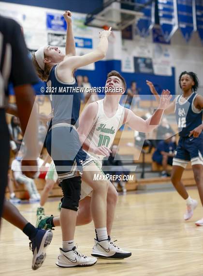 Thumbnail 2 in South Walton vs. Franklin Road Academy (PCB Marlin Christmas Classic) photogallery.