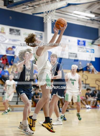 Thumbnail 3 in South Walton vs. Franklin Road Academy (PCB Marlin Christmas Classic) photogallery.