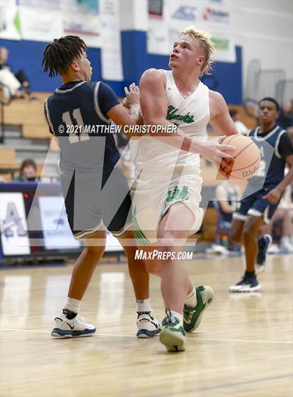 Thumbnail 1 in South Walton vs. Franklin Road Academy (PCB Marlin Christmas Classic) photogallery.