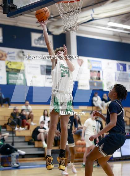 Thumbnail 1 in South Walton vs. Franklin Road Academy (PCB Marlin Christmas Classic) photogallery.