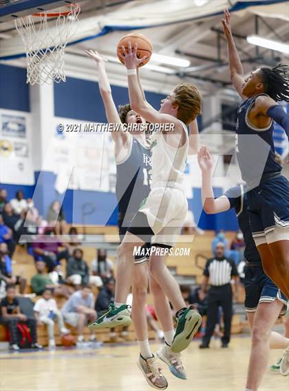 Thumbnail 1 in South Walton vs. Franklin Road Academy (PCB Marlin Christmas Classic) photogallery.