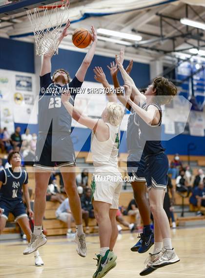Thumbnail 1 in South Walton vs. Franklin Road Academy (PCB Marlin Christmas Classic) photogallery.