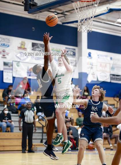 Thumbnail 3 in South Walton vs. Franklin Road Academy (PCB Marlin Christmas Classic) photogallery.