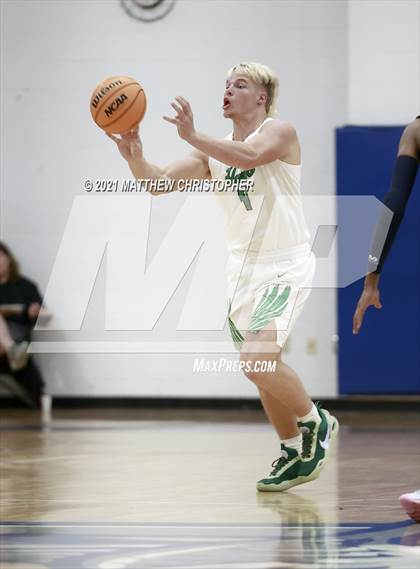 Thumbnail 3 in South Walton vs. Franklin Road Academy (PCB Marlin Christmas Classic) photogallery.