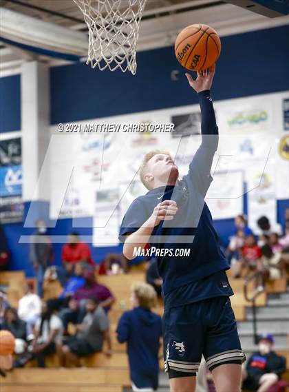 Thumbnail 1 in South Walton vs. Franklin Road Academy (PCB Marlin Christmas Classic) photogallery.