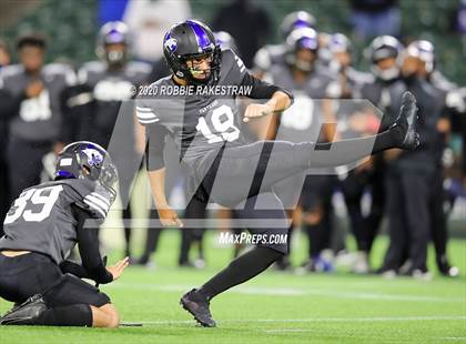 Thumbnail 1 in North Crowley vs. Byron Nelson (UIL 6A D2 Bi-district) photogallery.
