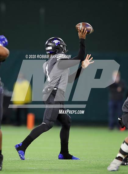 Thumbnail 1 in North Crowley vs. Byron Nelson (UIL 6A D2 Bi-district) photogallery.
