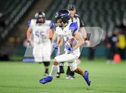 Thumbnail 3 in North Crowley vs. Byron Nelson (UIL 6A D2 Bi-district) photogallery.
