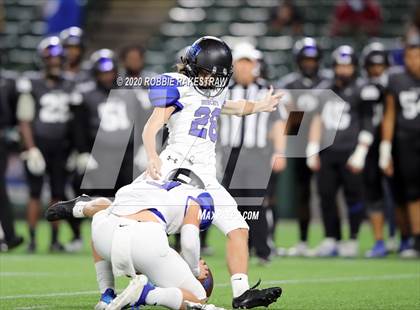 Thumbnail 2 in North Crowley vs. Byron Nelson (UIL 6A D2 Bi-district) photogallery.