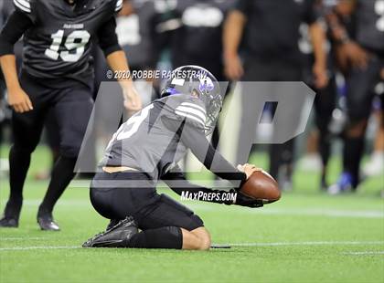 Thumbnail 1 in North Crowley vs. Byron Nelson (UIL 6A D2 Bi-district) photogallery.