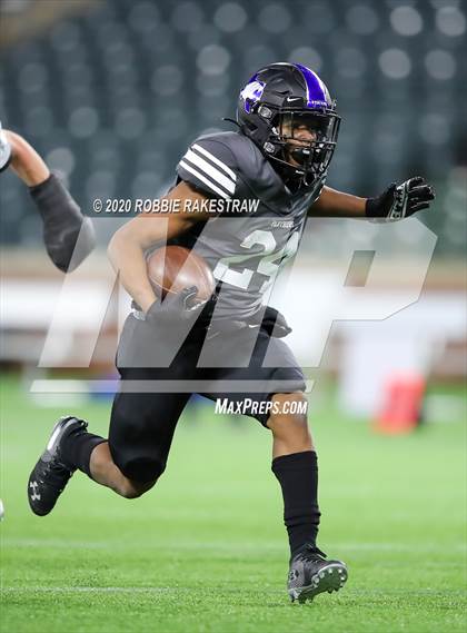 Thumbnail 3 in North Crowley vs. Byron Nelson (UIL 6A D2 Bi-district) photogallery.
