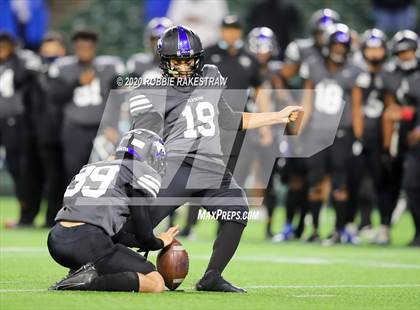 Thumbnail 3 in North Crowley vs. Byron Nelson (UIL 6A D2 Bi-district) photogallery.