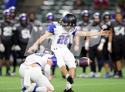 Thumbnail 3 in North Crowley vs. Byron Nelson (UIL 6A D2 Bi-district) photogallery.