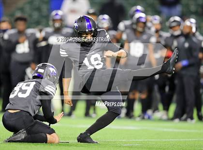 Thumbnail 3 in North Crowley vs. Byron Nelson (UIL 6A D2 Bi-district) photogallery.