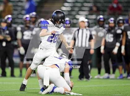 Thumbnail 1 in North Crowley vs. Byron Nelson (UIL 6A D2 Bi-district) photogallery.