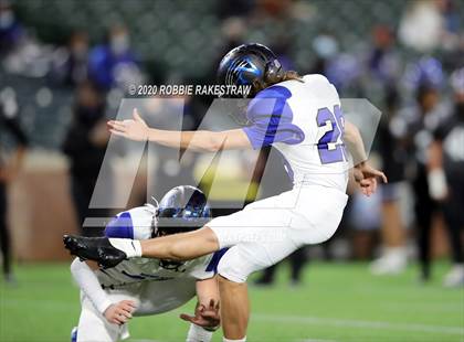 Thumbnail 1 in North Crowley vs. Byron Nelson (UIL 6A D2 Bi-district) photogallery.