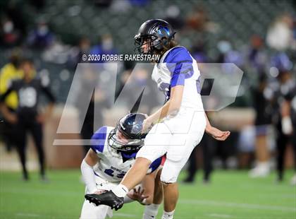 Thumbnail 2 in North Crowley vs. Byron Nelson (UIL 6A D2 Bi-district) photogallery.