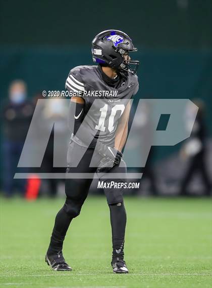 Thumbnail 2 in North Crowley vs. Byron Nelson (UIL 6A D2 Bi-district) photogallery.