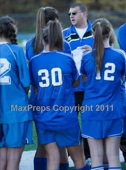 Thumbnail 2 in Darien @ Bunnell (CIAC Class L Quarterfinal) photogallery.