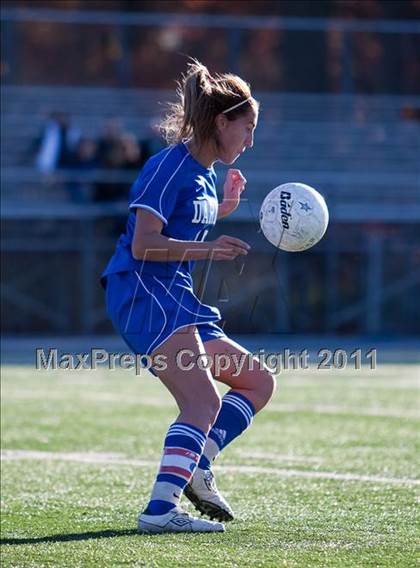 Thumbnail 3 in Darien @ Bunnell (CIAC Class L Quarterfinal) photogallery.