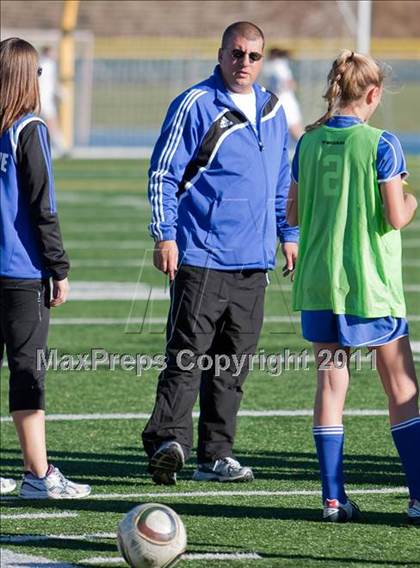 Thumbnail 1 in Darien @ Bunnell (CIAC Class L Quarterfinal) photogallery.