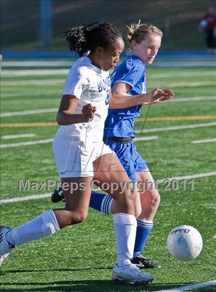 Thumbnail 1 in Darien @ Bunnell (CIAC Class L Quarterfinal) photogallery.
