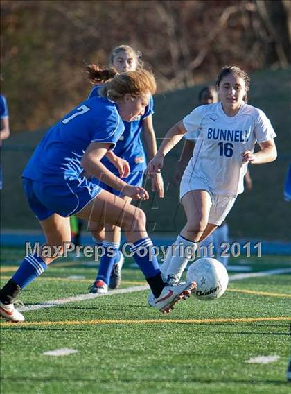 Thumbnail 3 in Darien @ Bunnell (CIAC Class L Quarterfinal) photogallery.