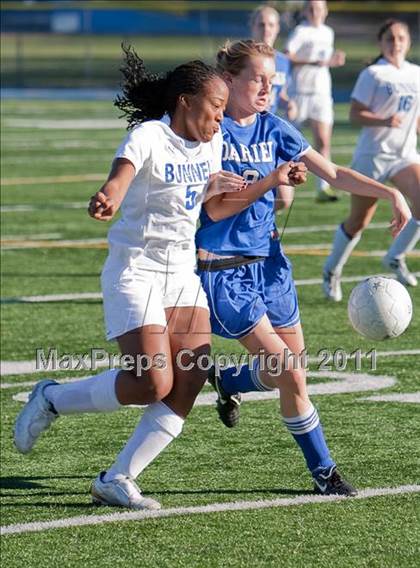 Thumbnail 3 in Darien @ Bunnell (CIAC Class L Quarterfinal) photogallery.