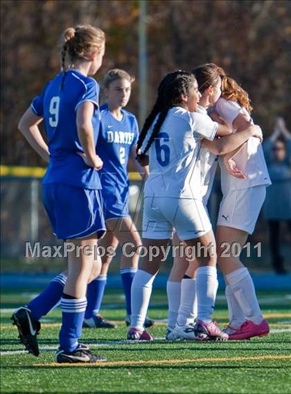Thumbnail 2 in Darien @ Bunnell (CIAC Class L Quarterfinal) photogallery.