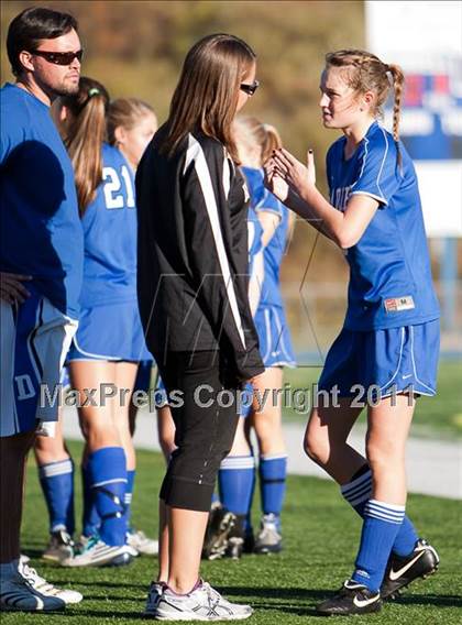 Thumbnail 2 in Darien @ Bunnell (CIAC Class L Quarterfinal)  photogallery.