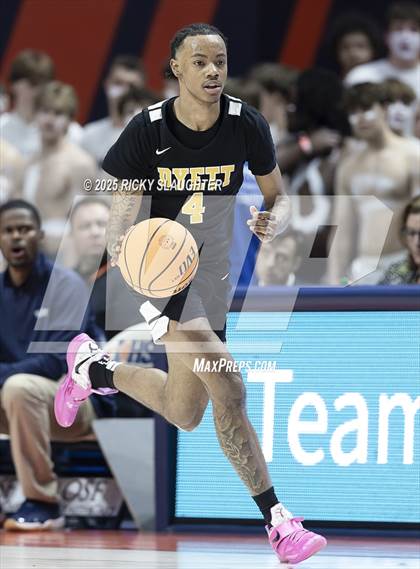 Thumbnail 3 in Althoff Catholic vs. Dyett (IHSA Class 2A Final) photogallery.