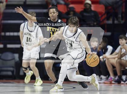 Thumbnail 1 in Althoff Catholic vs. Dyett (IHSA Class 2A Final) photogallery.