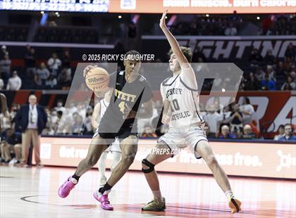 Thumbnail 3 in Althoff Catholic vs. Dyett (IHSA Class 2A Final) photogallery.
