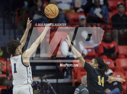 Thumbnail 1 in Althoff Catholic vs. Dyett (IHSA Class 2A Final) photogallery.
