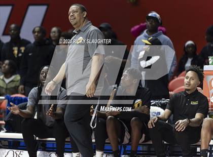 Thumbnail 2 in Althoff Catholic vs. Dyett (IHSA Class 2A Final) photogallery.