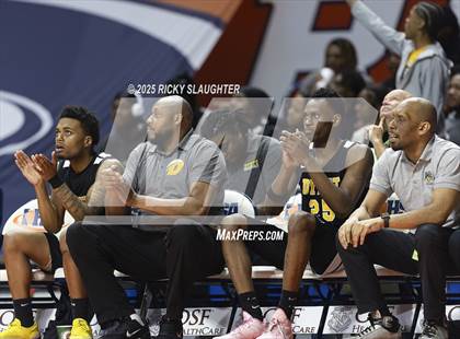 Thumbnail 2 in Althoff Catholic vs. Dyett (IHSA Class 2A Final) photogallery.