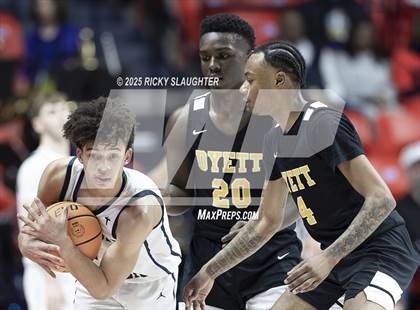 Thumbnail 2 in Althoff Catholic vs. Dyett (IHSA Class 2A Final) photogallery.