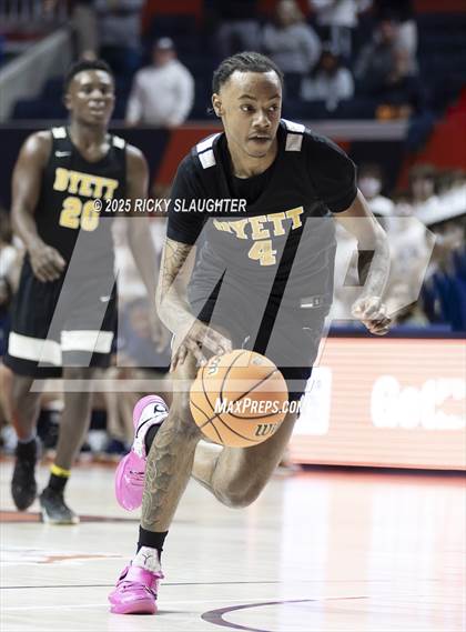 Thumbnail 2 in Althoff Catholic vs. Dyett (IHSA Class 2A Final) photogallery.