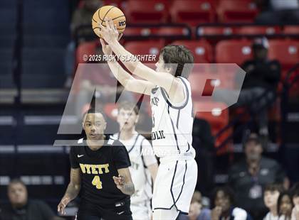 Thumbnail 3 in Althoff Catholic vs. Dyett (IHSA Class 2A Final) photogallery.