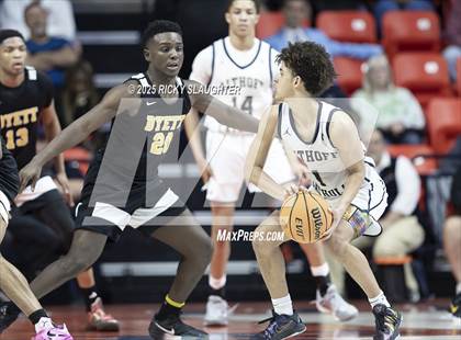Thumbnail 2 in Althoff Catholic vs. Dyett (IHSA Class 2A Final) photogallery.