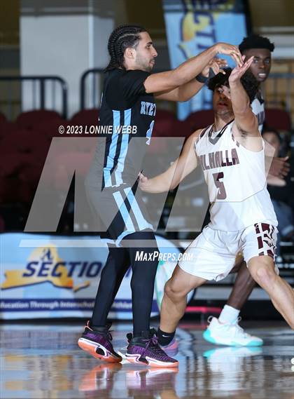 Thumbnail 2 in Rye Neck vs Valhalla (Section 1 Class B Semifinal) photogallery.