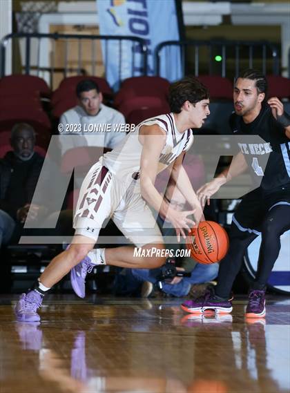 Thumbnail 2 in Rye Neck vs Valhalla (Section 1 Class B Semifinal) photogallery.